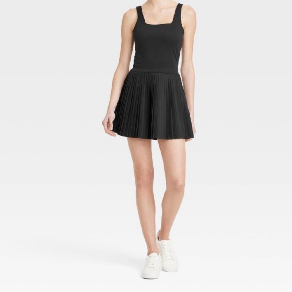 Elegant Black Pleated Skirt